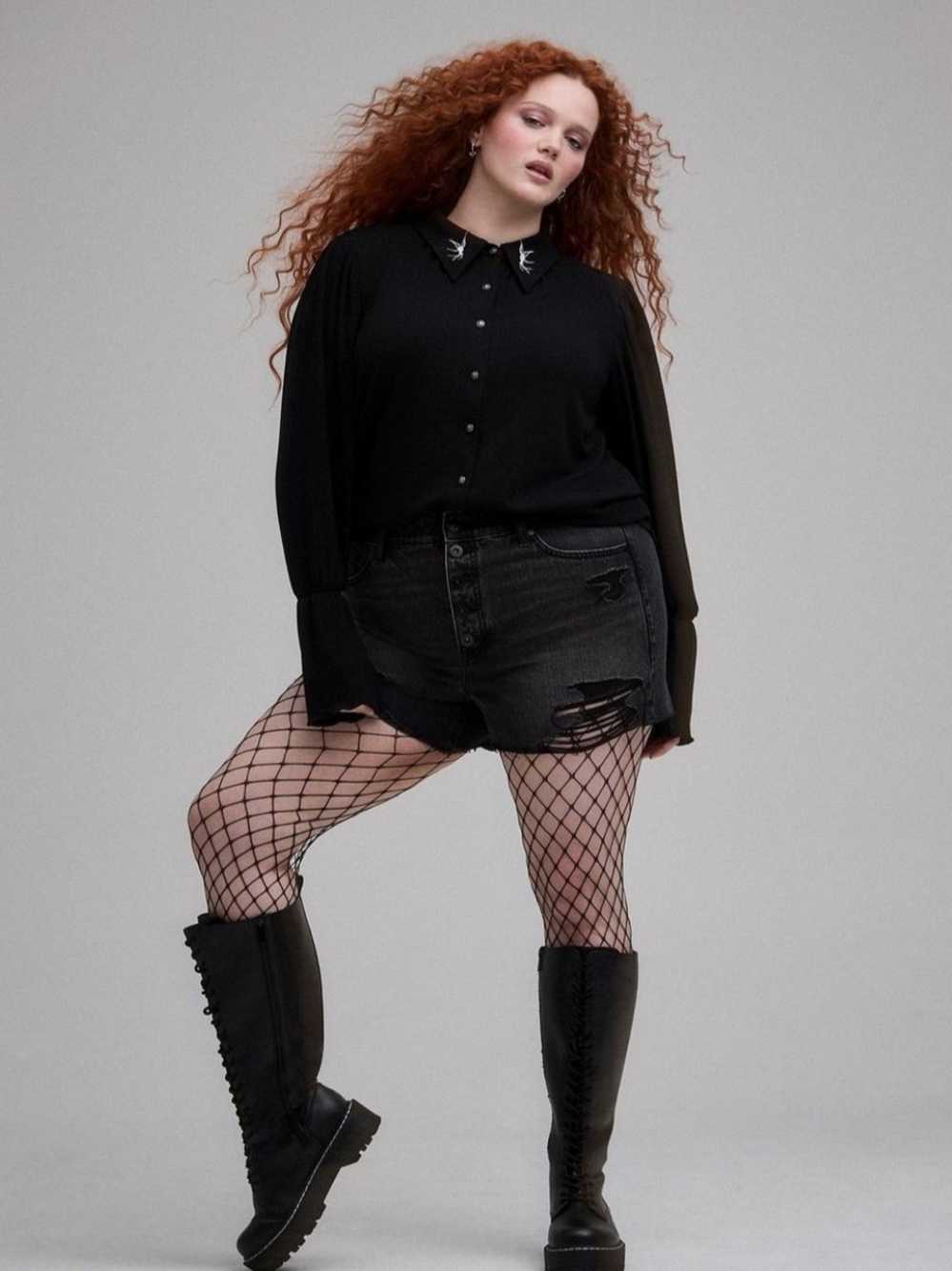 Torrid Nightfall Black Spider Embroidered Collar Button Up Blouse Size 1